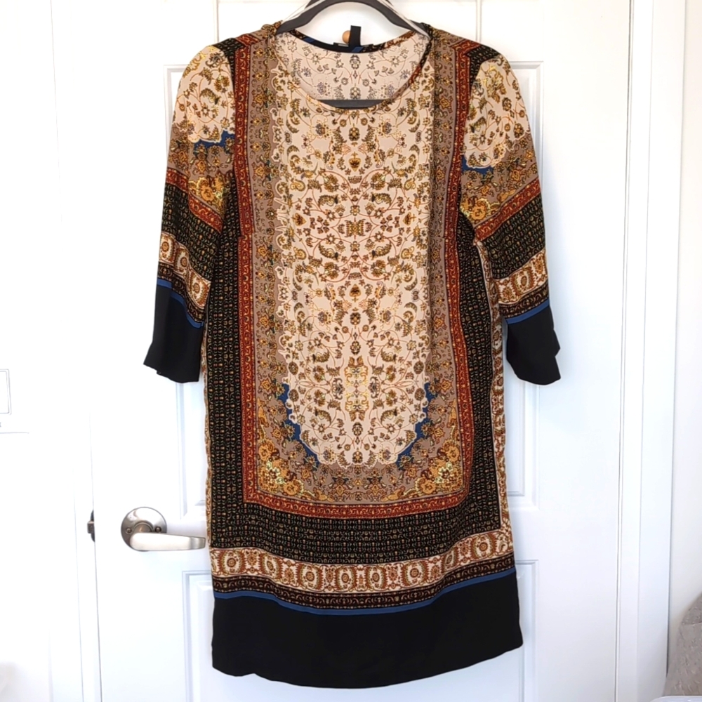 MANGO Collection Dress in Women's size S with beautiful gold brown motif